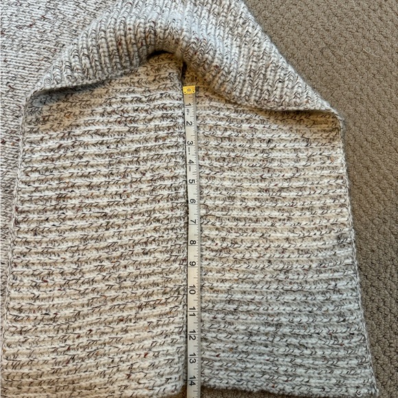 Club Monaco Xiomara Chunky Knit Turtleneck Cream/Tan Sweater Poncho Size M-L - Picture 11 of 11
